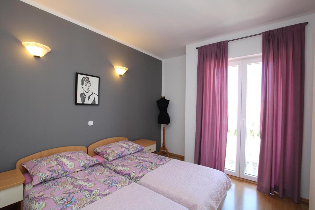 Apartments Markus Porec Bagian luar foto